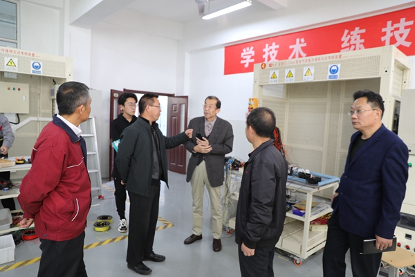泽能电力科技公司考察组到山东泰山技师学院交流学习