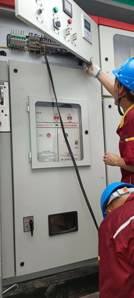 圆满完成800kVA箱变交接性试验