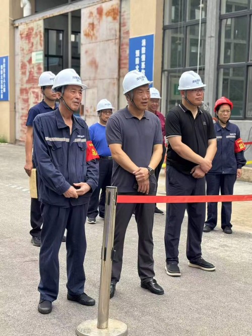 2025年7月29日泰安市应急局领导来泽能电力科技公司调研＂有限空间作业＂安全治理演示活动！