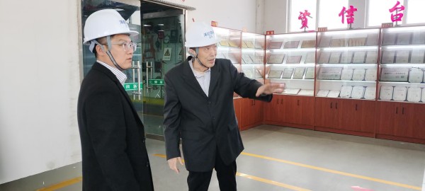 人力资源和社会保障部针对电工、焊工第三方评价活动照片和培训实景照片。