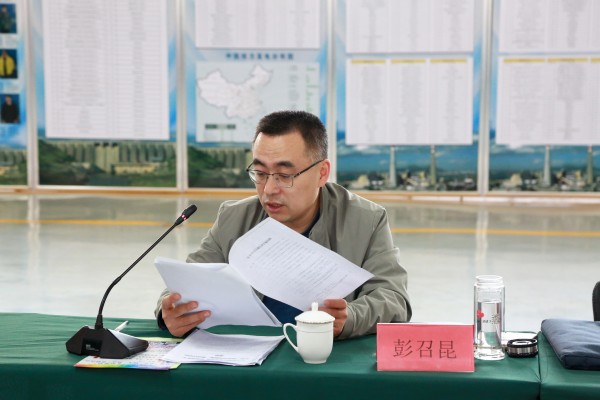 人力资源和社会保障部针对电工、焊工第三方评价活动照片和培训实景照片。