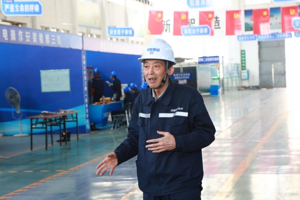 人力资源和社会保障部针对电工、焊工第三方评价活动照片和培训实景照片。