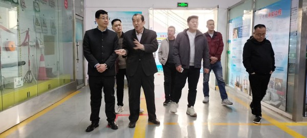 人力资源和社会保障部针对电工、焊工第三方评价活动照片和培训实景照片。