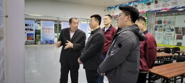 人力资源和社会保障部针对电工、焊工第三方评价活动照片和培训实景照片。