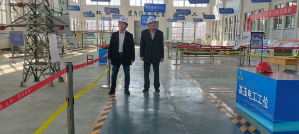 人力资源和社会保障部针对电工、焊工第三方评价活动照片和培训实景照片。