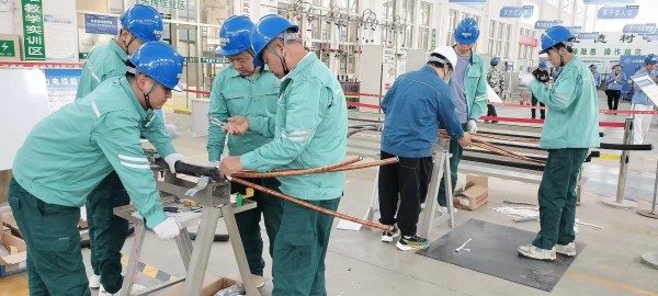电工焊工技能提升活动招聘照片