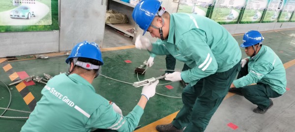 电工焊工技能提升活动招聘照片