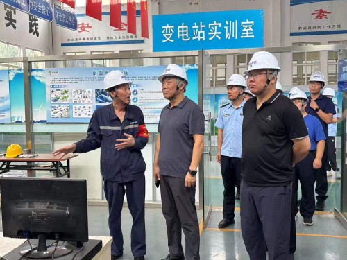 2025年7月29日泰安市应急局领导来泽能电力科技公司调研